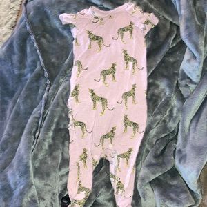 POSH PEANUT CAP SLEEVES RUFFLE FOOTLESS ROMPER